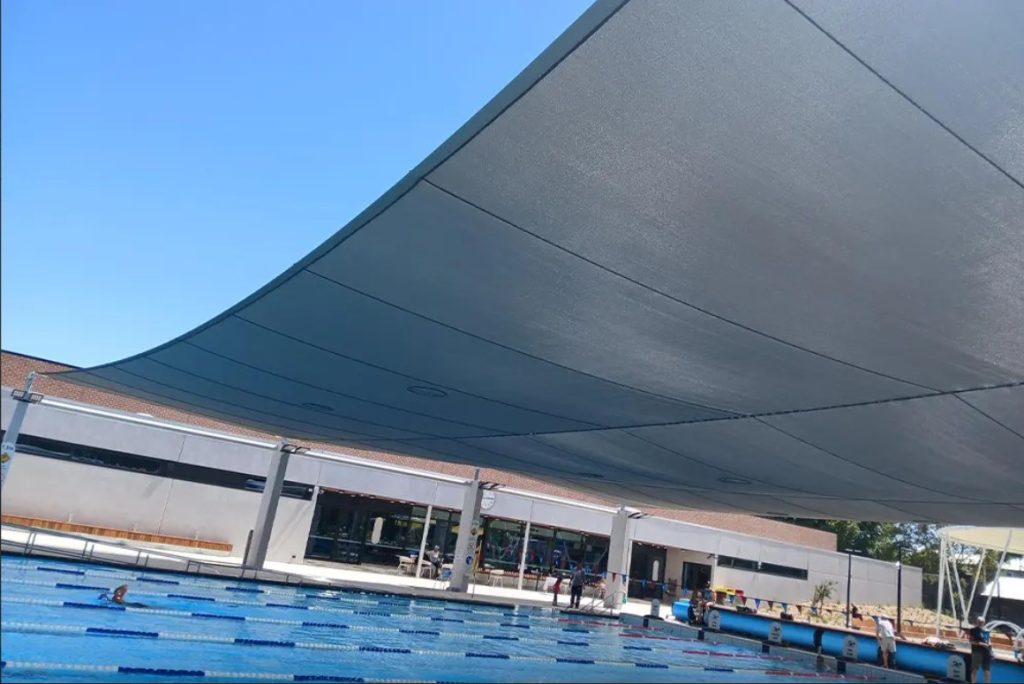 Mái che bể bơi Carnegie Memorial