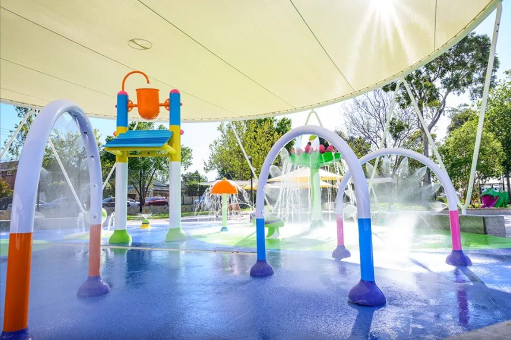 Mái che bể bơi Carnegie Memorial