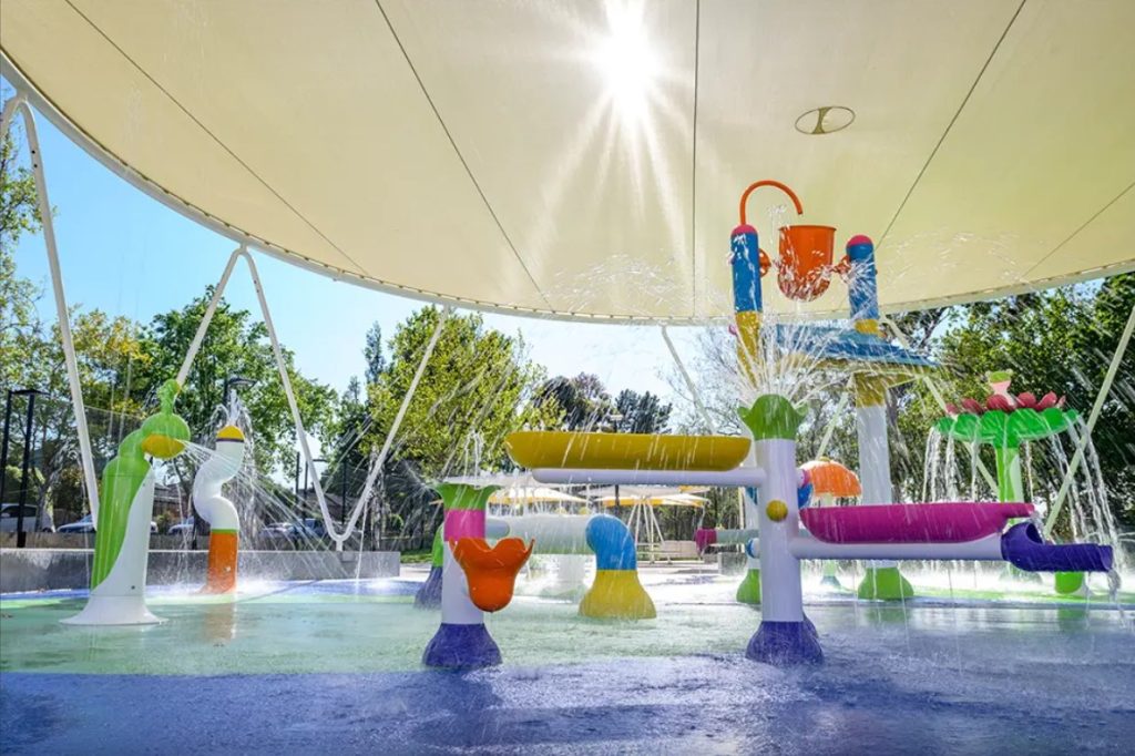 Mái che bể bơi Carnegie Memorial