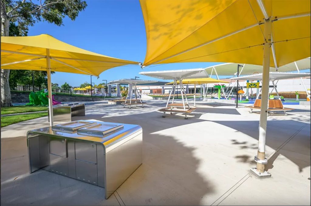 Mái che bể bơi Carnegie Memorial