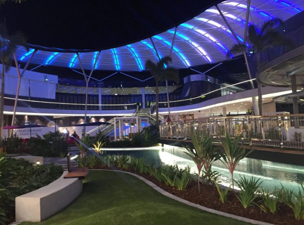 Mái nhà khu nghỉ dưỡng Pacific Fair