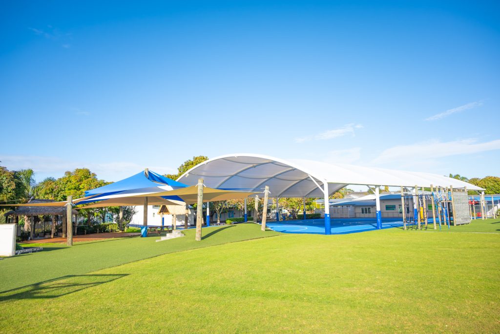 Tổ hợp mái che trường học