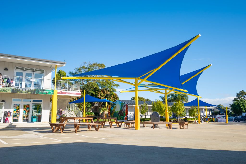 Tổ hợp mái che trường học