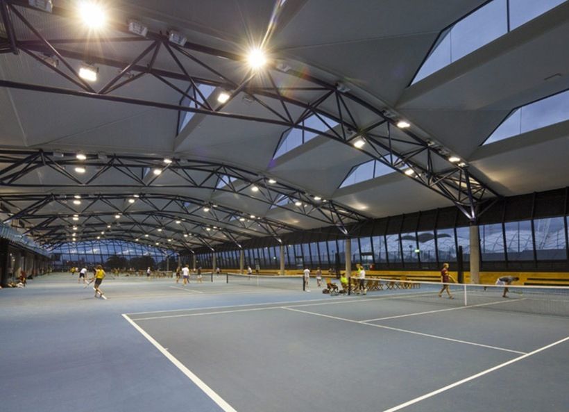 Mái che sân pickleball dạng modun nhiều lớp